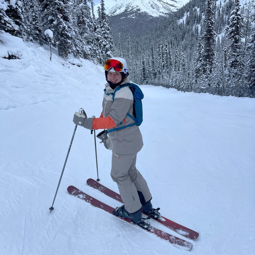 Trew ski/snowboard Set

(Stella jacket and chariot bib)